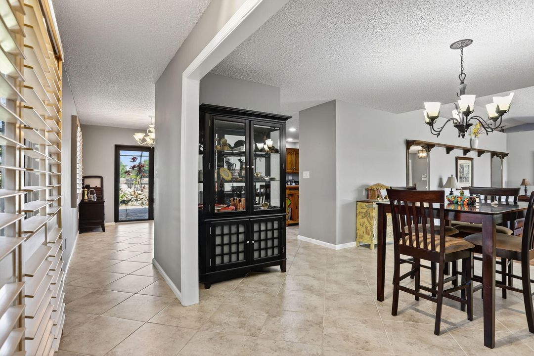 For Sale: $920,000 (4 beds, 2 baths, 2888 Square Feet)