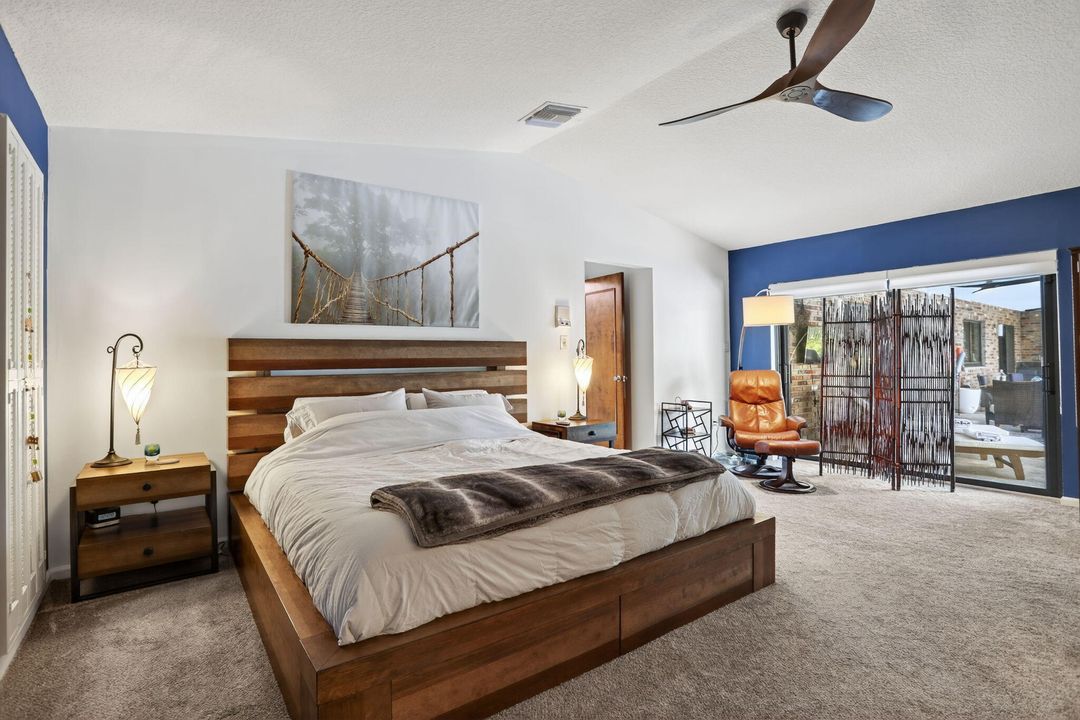 For Sale: $920,000 (4 beds, 2 baths, 2888 Square Feet)