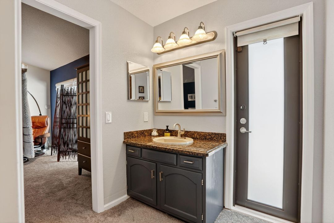 For Sale: $920,000 (4 beds, 2 baths, 2888 Square Feet)