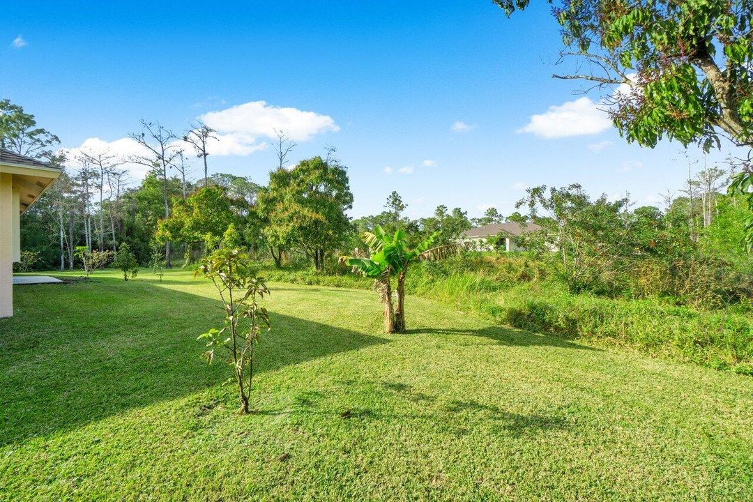 合同活跃: $659,900 (3 贝兹, 2 浴室, 2546 平方英尺)