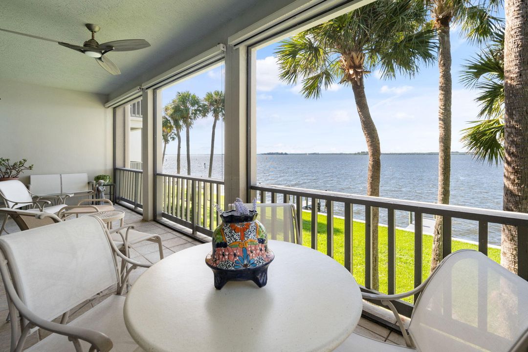 For Sale: $835,000 (2 beds, 2 baths, 1600 Square Feet)