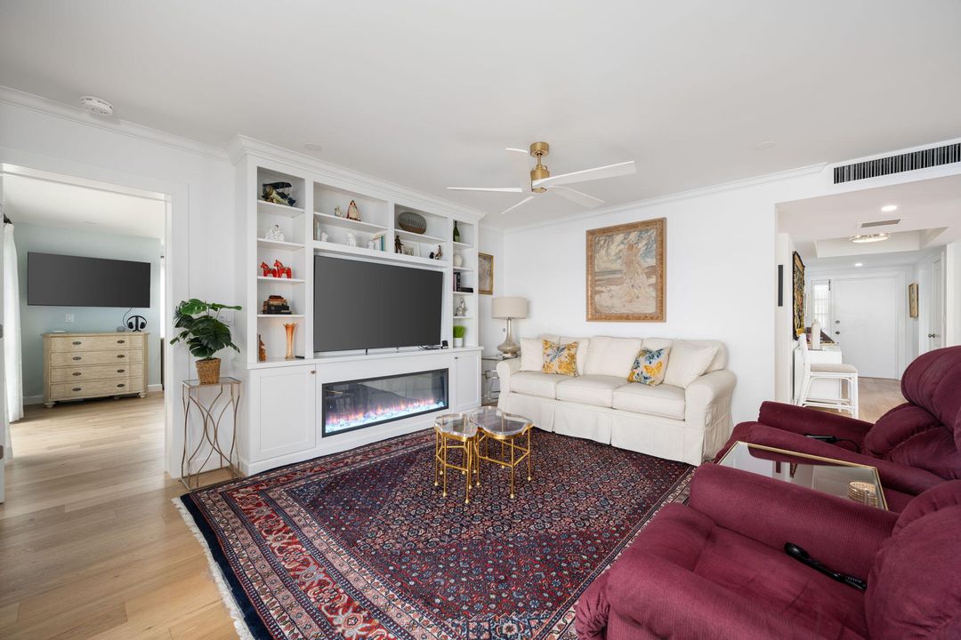 For Sale: $835,000 (2 beds, 2 baths, 1600 Square Feet)