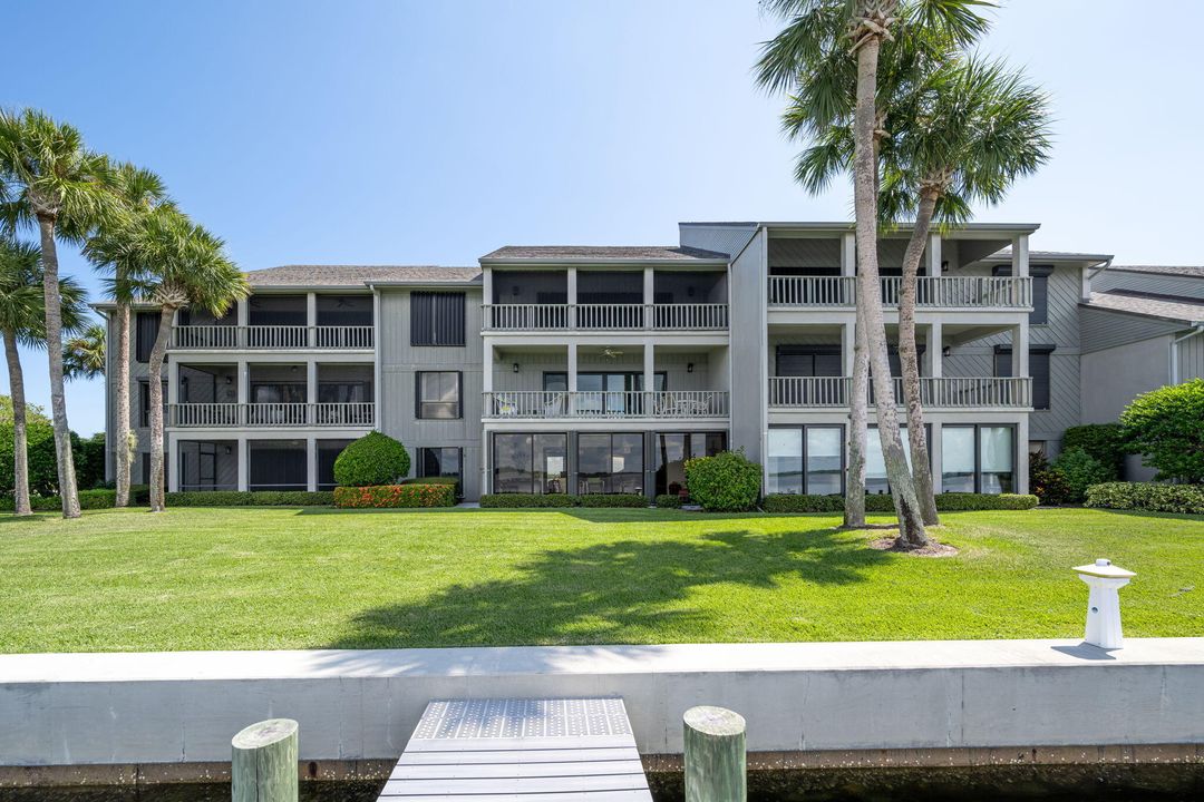 For Sale: $835,000 (2 beds, 2 baths, 1600 Square Feet)