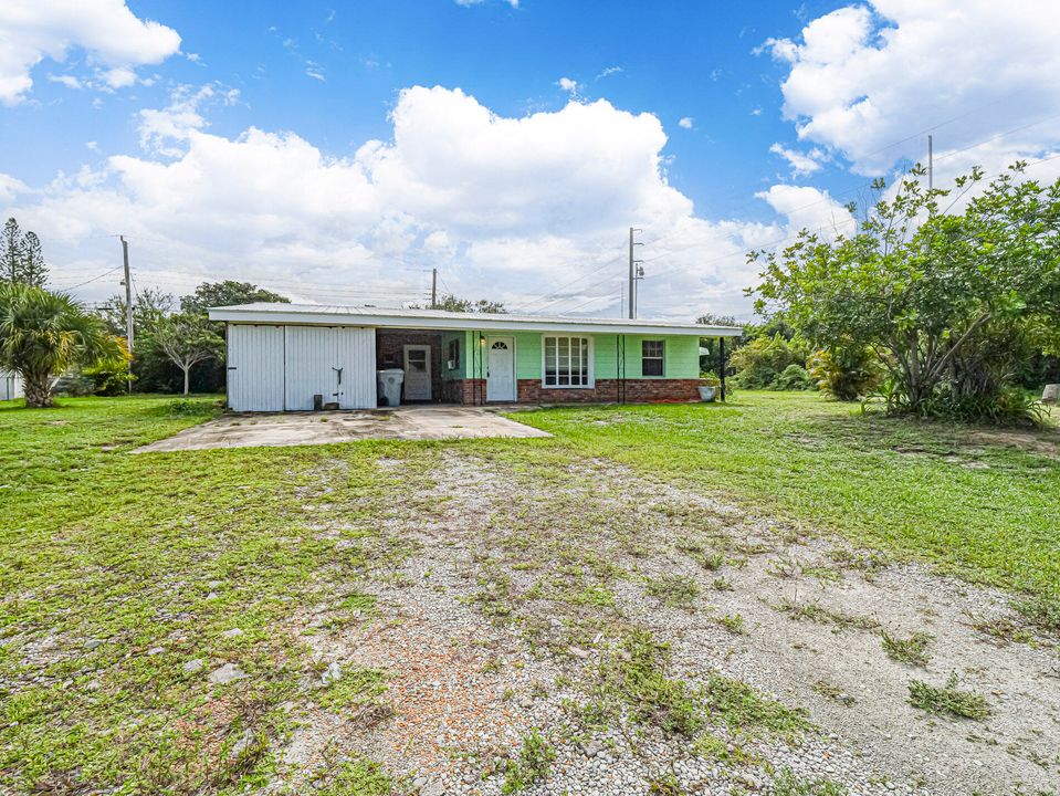 Под контрактом: $160,000 (3 спален, 2 ванн, 1084 Квадратных фут)