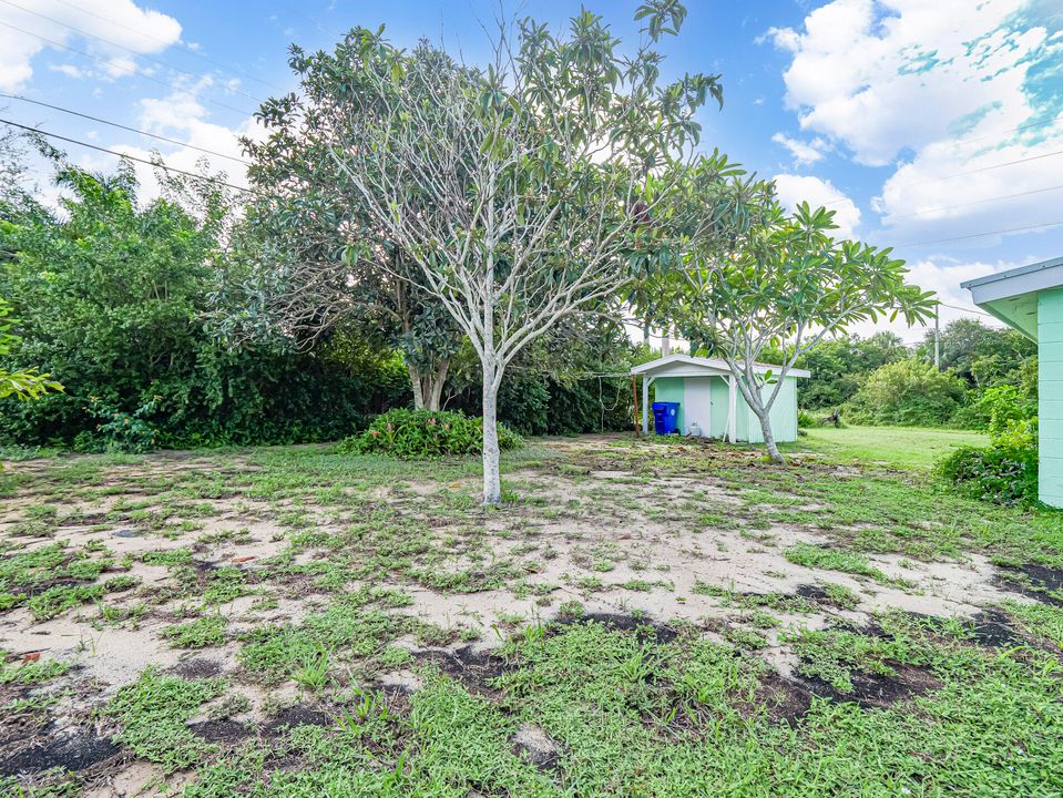 Под контрактом: $160,000 (3 спален, 2 ванн, 1084 Квадратных фут)