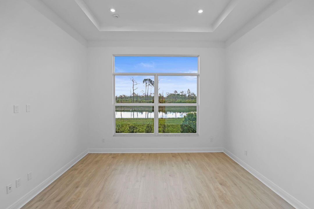 Под контрактом: $849,990 (2 спален, 2 ванн, 1968 Квадратных фут)