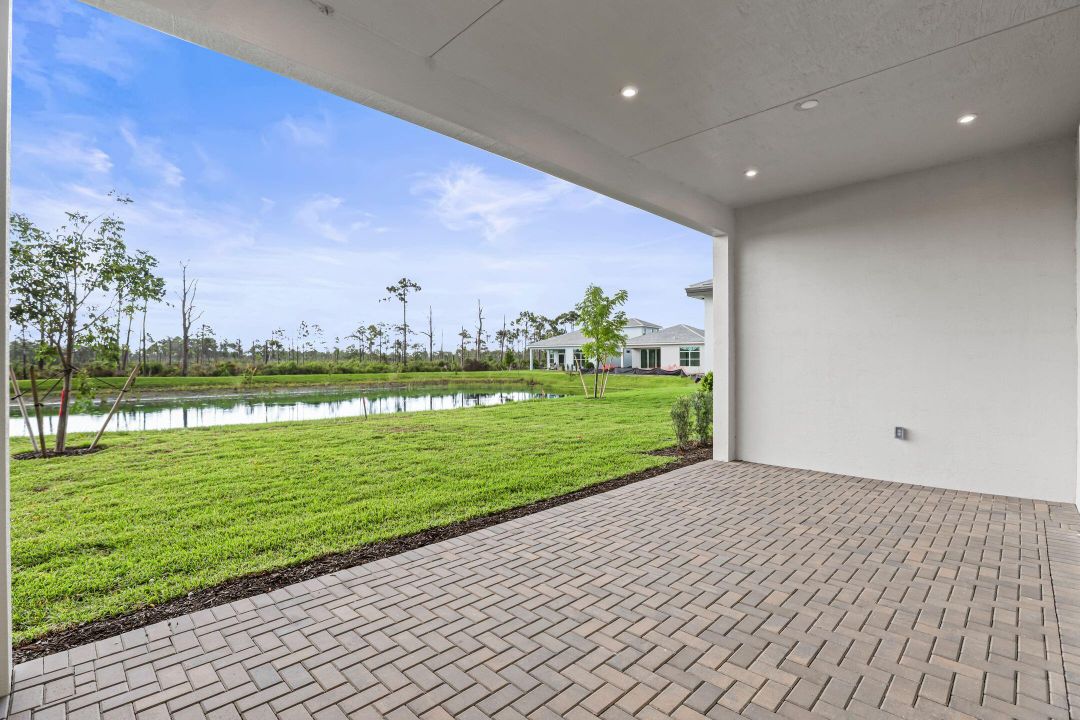 Под контрактом: $849,990 (2 спален, 2 ванн, 1968 Квадратных фут)