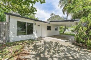 Recently Rented: $3,100 (4 beds, 2 baths, 1395 Square Feet)