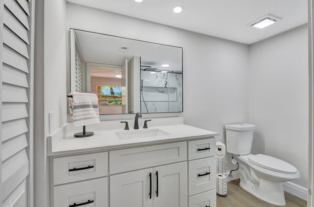 待售: $300,000 (2 贝兹, 2 浴室, 1300 平方英尺)