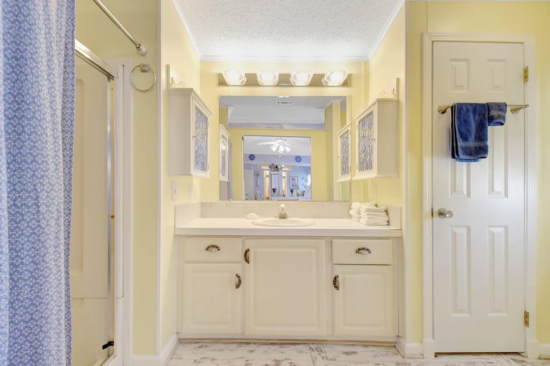 На продажу: $650,000 (2 спален, 2 ванн, 1197 Квадратных фут)