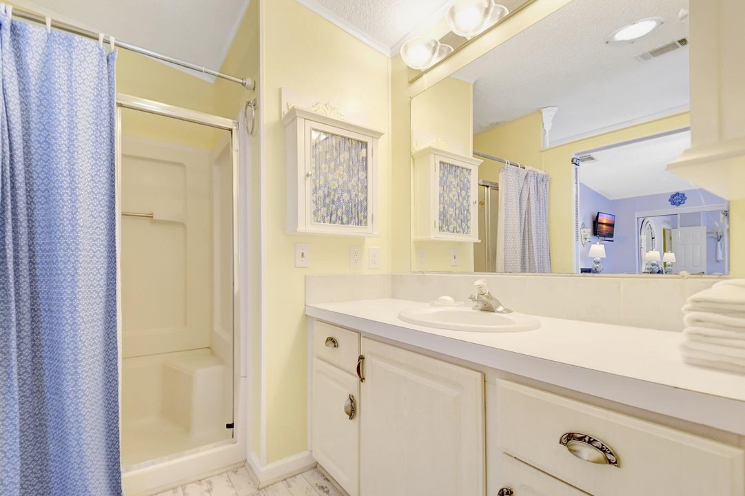 На продажу: $650,000 (2 спален, 2 ванн, 1197 Квадратных фут)