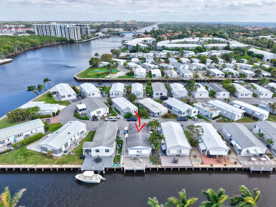 На продажу: $650,000 (2 спален, 2 ванн, 1197 Квадратных фут)