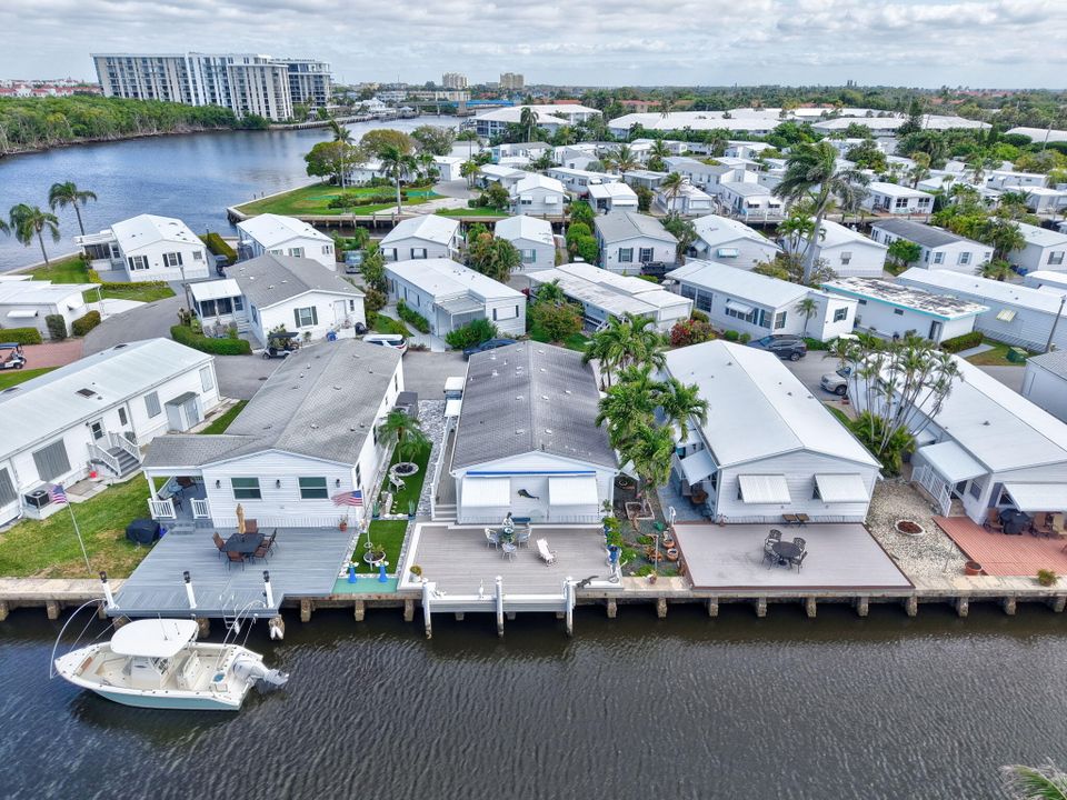 На продажу: $650,000 (2 спален, 2 ванн, 1197 Квадратных фут)