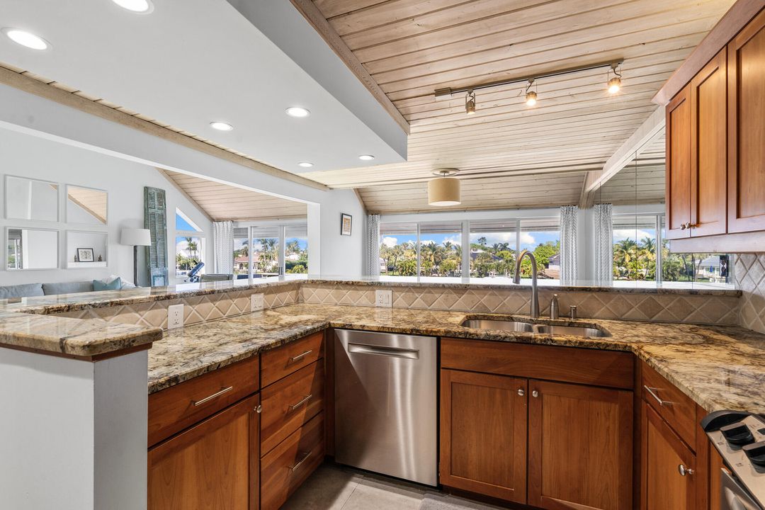 For Sale: $630,000 (2 beds, 2 baths, 1654 Square Feet)