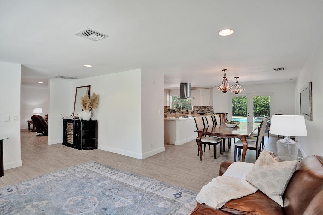 合同活跃: $7,500 (3 贝兹, 2 浴室, 1641 平方英尺)