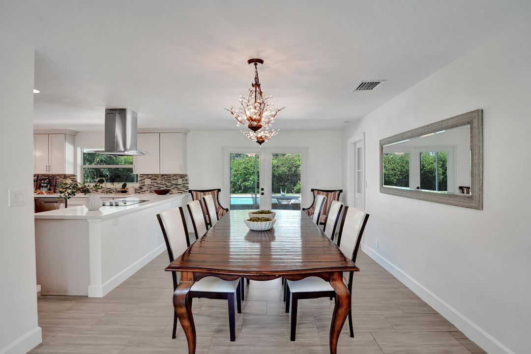 合同活跃: $7,500 (3 贝兹, 2 浴室, 1641 平方英尺)