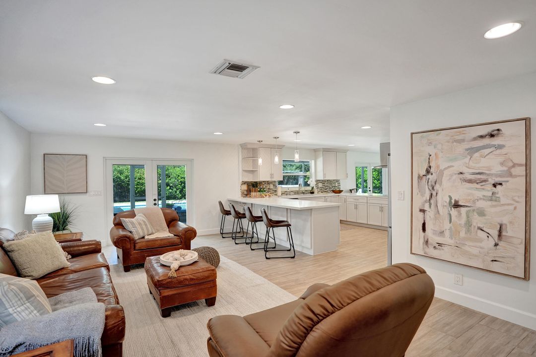 合同活跃: $7,500 (3 贝兹, 2 浴室, 1641 平方英尺)