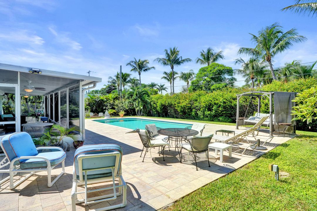 合同活跃: $7,500 (3 贝兹, 2 浴室, 1641 平方英尺)