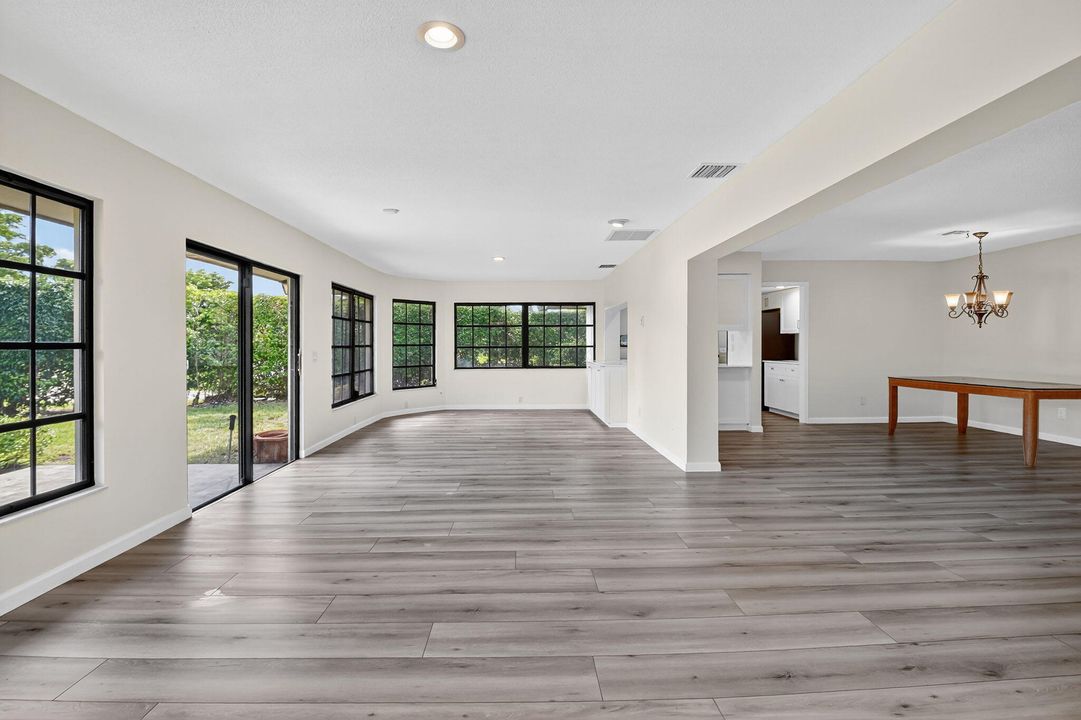 待售: $580,000 (3 贝兹, 2 浴室, 2152 平方英尺)