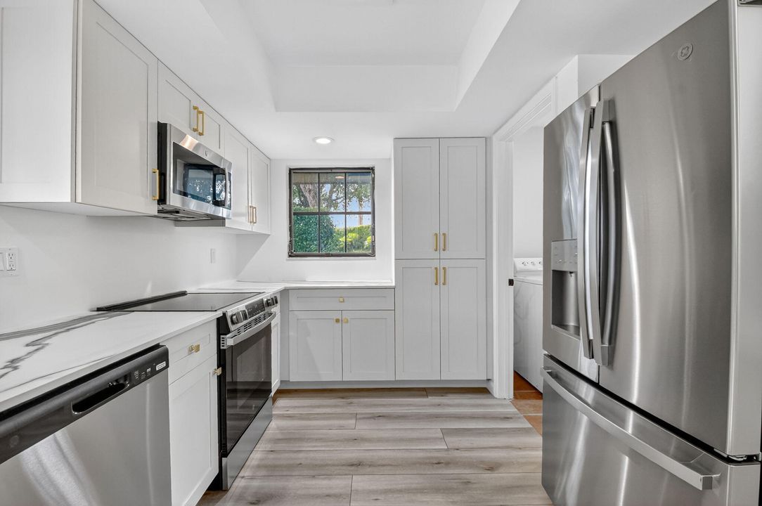 待售: $580,000 (3 贝兹, 2 浴室, 2152 平方英尺)