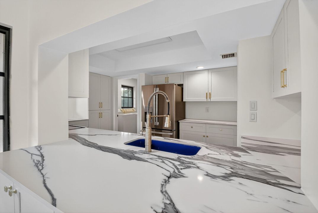 待售: $580,000 (3 贝兹, 2 浴室, 2152 平方英尺)