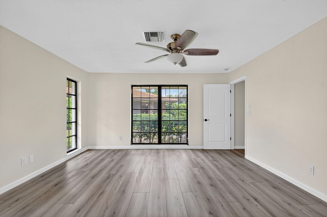 待售: $580,000 (3 贝兹, 2 浴室, 2152 平方英尺)