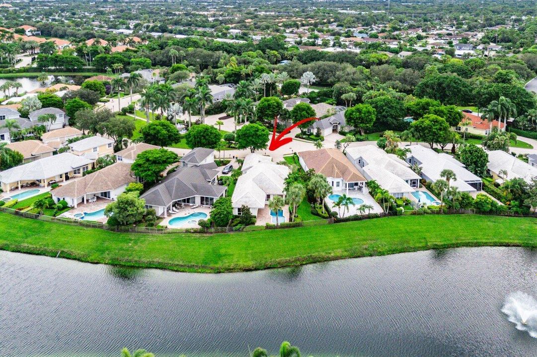 Recently Sold: $1,399,000 (3 beds, 3 baths, 2335 Square Feet)