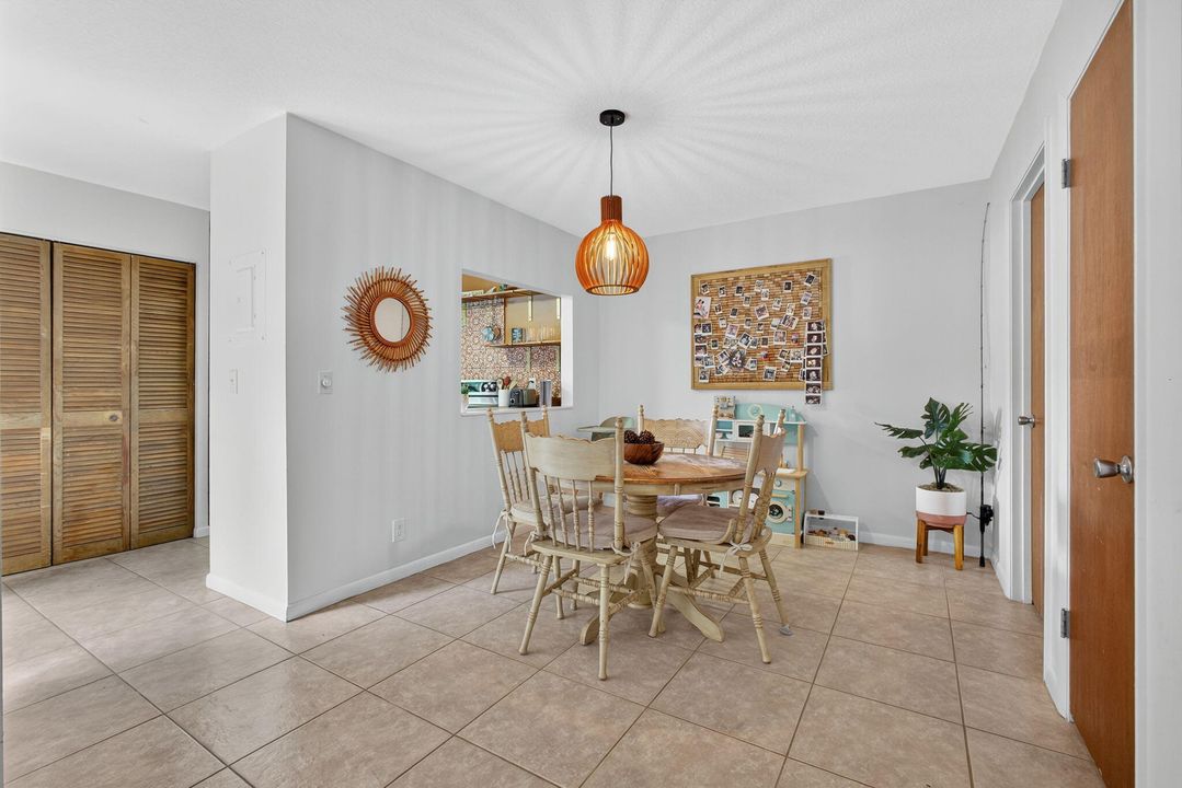 En Venta: $320,000 (2 camas, 2 baños, 1344 Pies cuadrados)