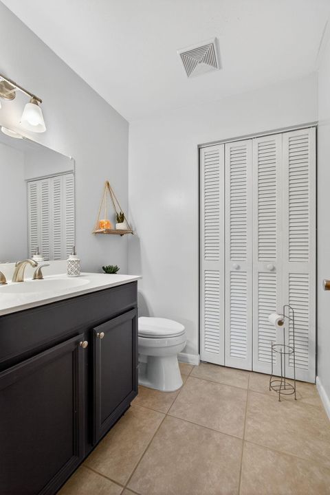 En Venta: $320,000 (2 camas, 2 baños, 1344 Pies cuadrados)