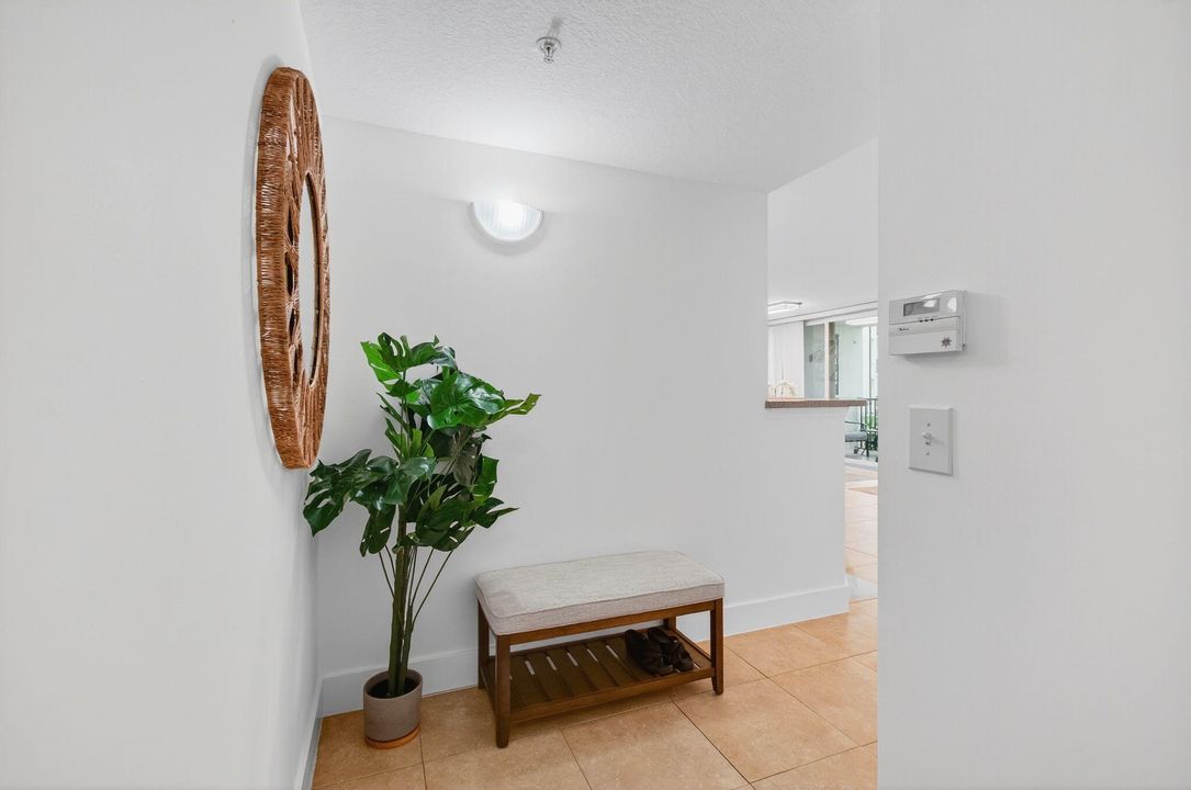 En Venta: $299,995 (3 camas, 2 baños, 1233 Pies cuadrados)