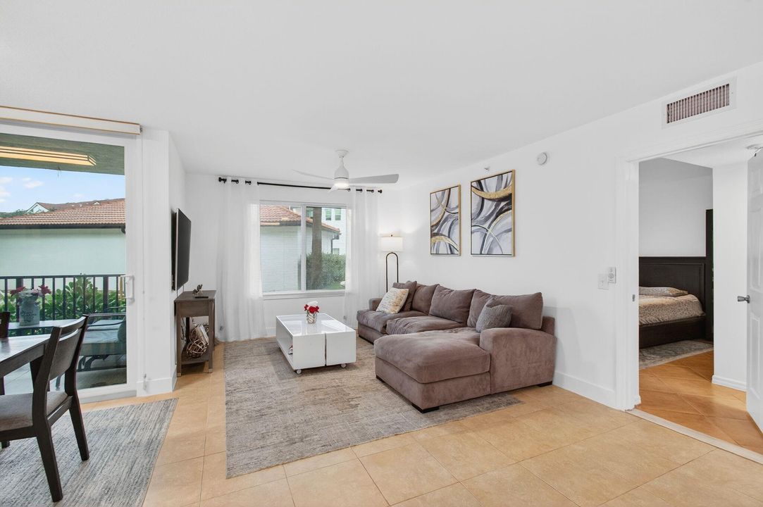 En Venta: $299,995 (3 camas, 2 baños, 1233 Pies cuadrados)