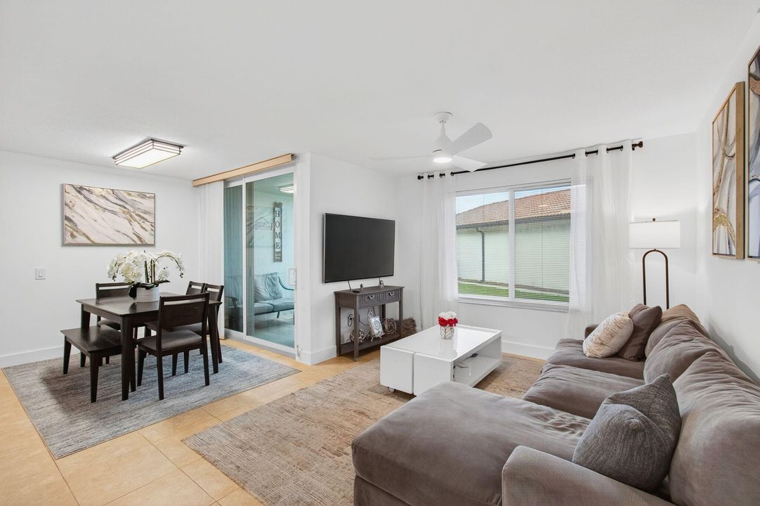 En Venta: $299,995 (3 camas, 2 baños, 1233 Pies cuadrados)