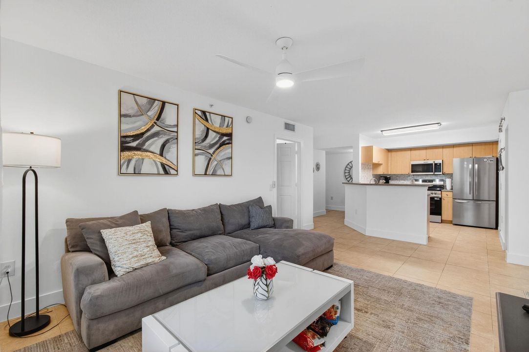 En Venta: $299,995 (3 camas, 2 baños, 1233 Pies cuadrados)