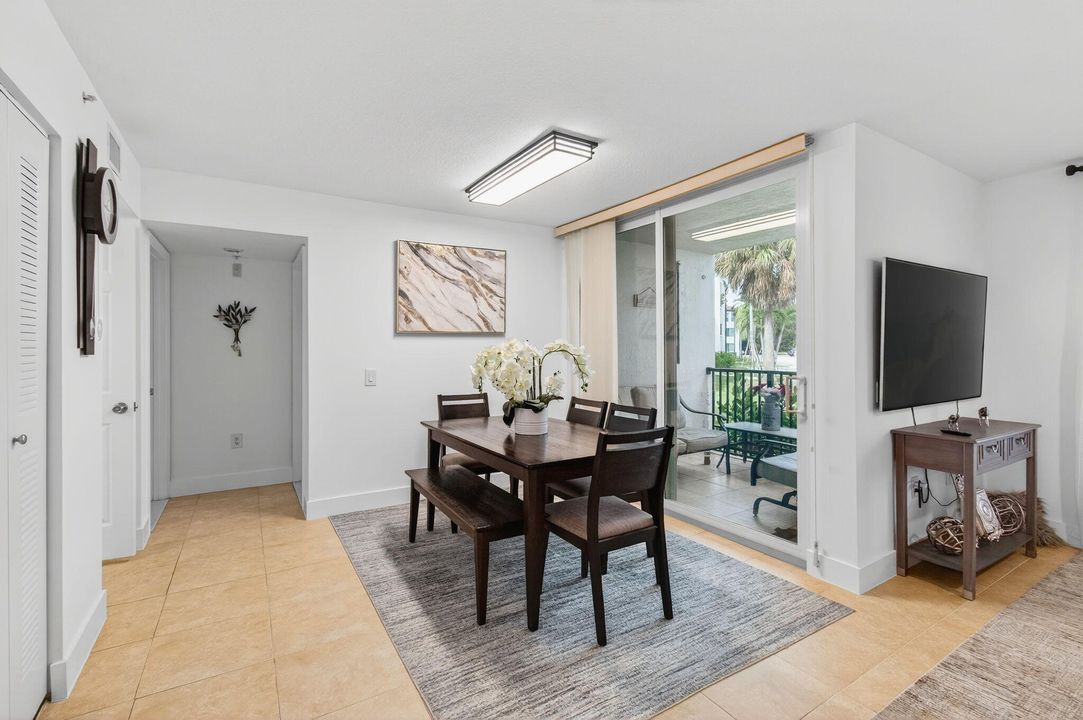 En Venta: $299,995 (3 camas, 2 baños, 1233 Pies cuadrados)