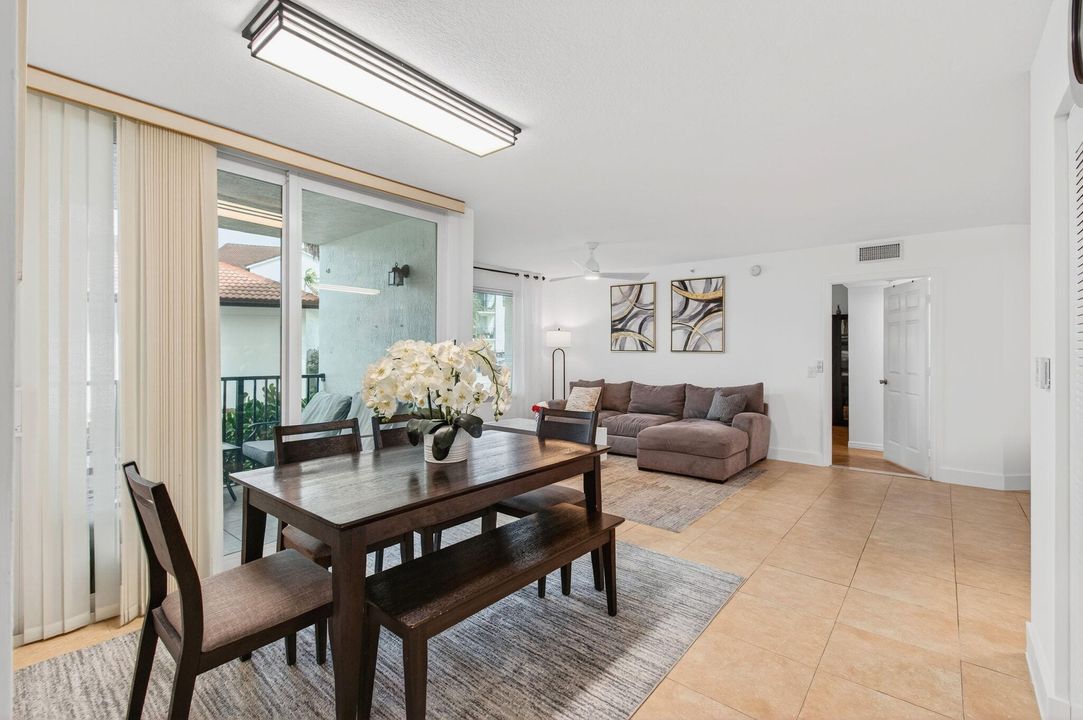 En Venta: $299,995 (3 camas, 2 baños, 1233 Pies cuadrados)