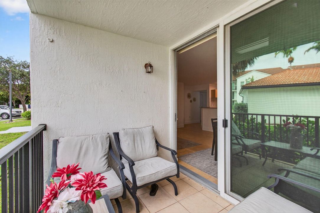 En Venta: $299,995 (3 camas, 2 baños, 1233 Pies cuadrados)