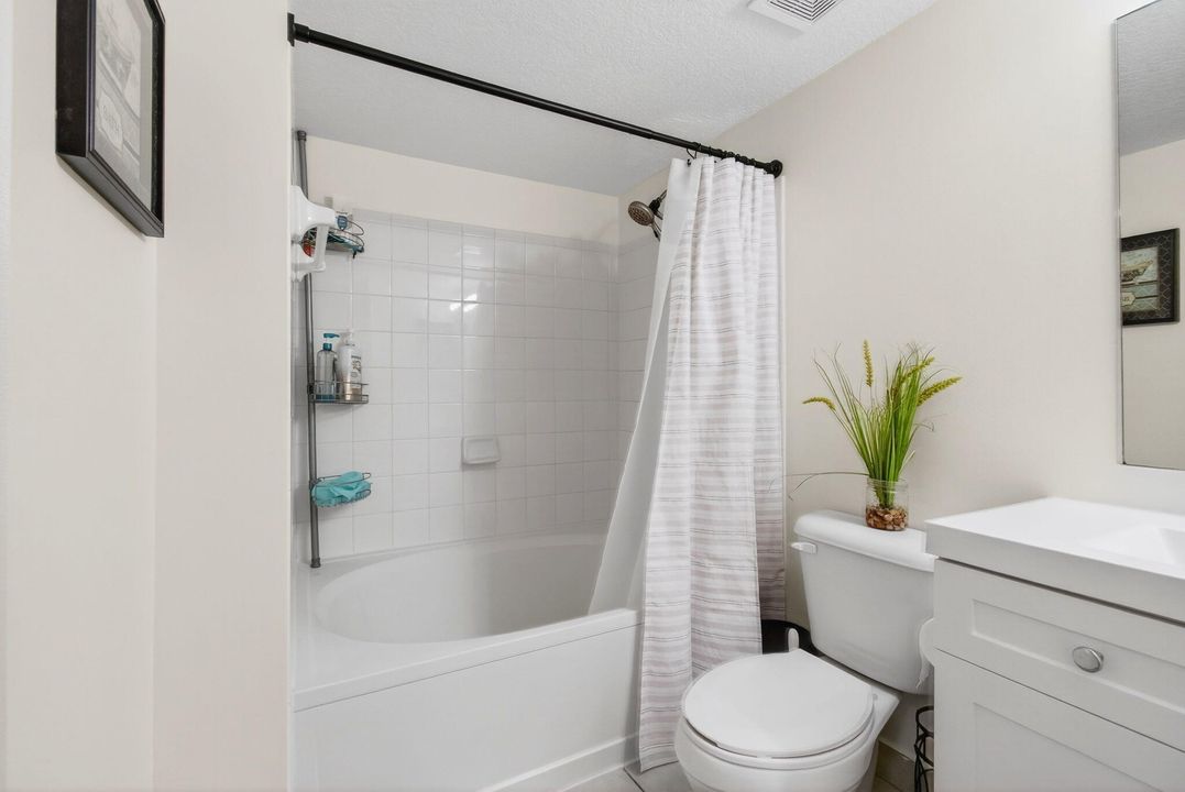 En Venta: $299,995 (3 camas, 2 baños, 1233 Pies cuadrados)