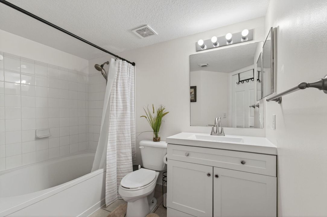 En Venta: $299,995 (3 camas, 2 baños, 1233 Pies cuadrados)