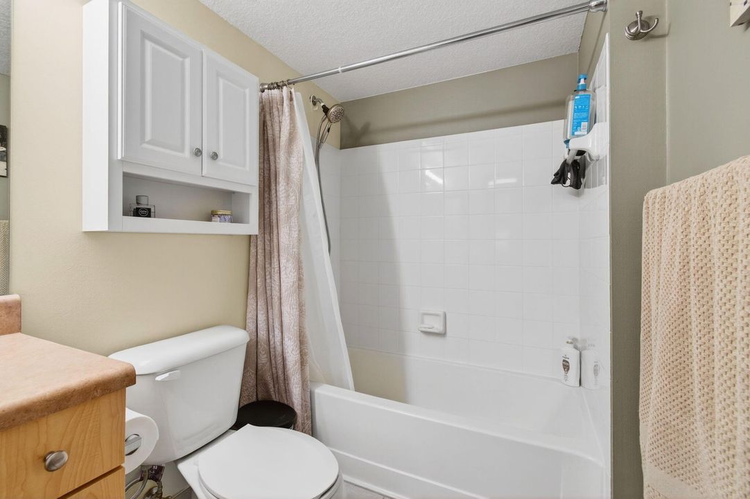 En Venta: $299,995 (3 camas, 2 baños, 1233 Pies cuadrados)