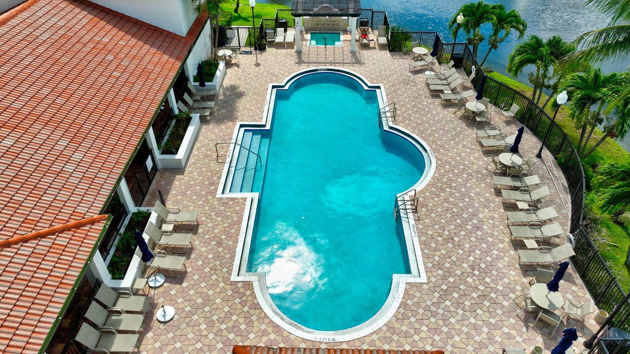 En Venta: $299,995 (3 camas, 2 baños, 1233 Pies cuadrados)