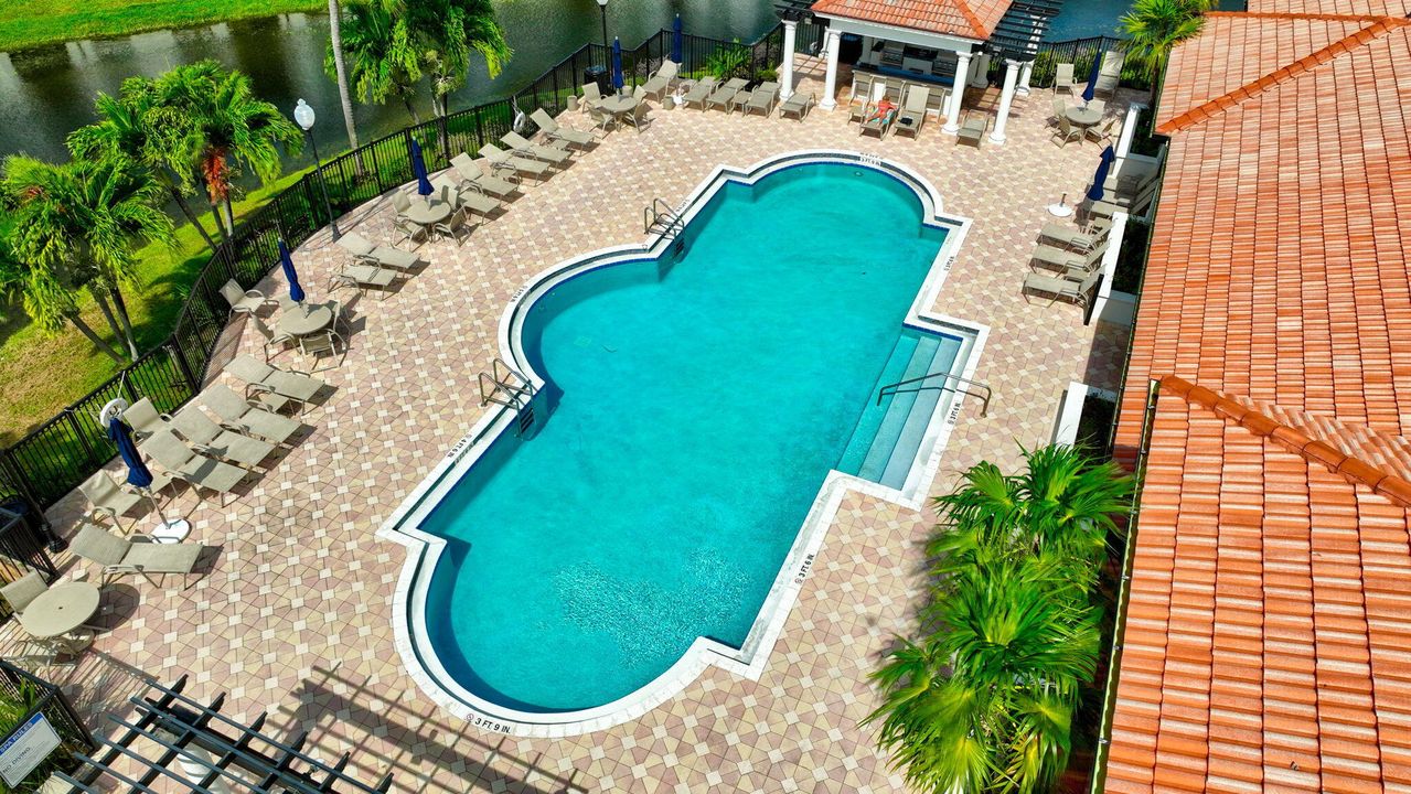 En Venta: $299,995 (3 camas, 2 baños, 1233 Pies cuadrados)