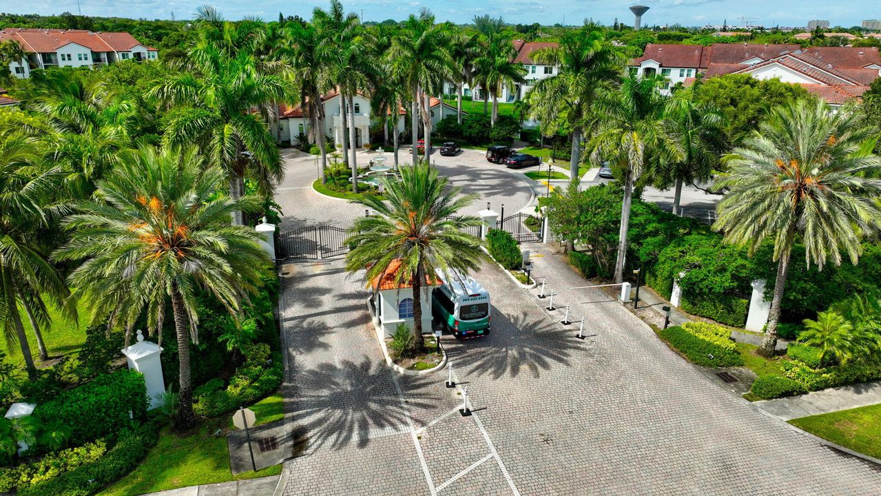 En Venta: $299,995 (3 camas, 2 baños, 1233 Pies cuadrados)