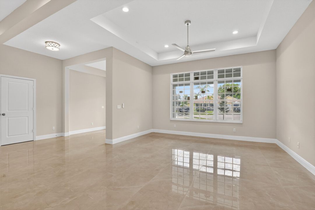 Под контрактом: $545,000 (4 спален, 3 ванн, 2183 Квадратных фут)