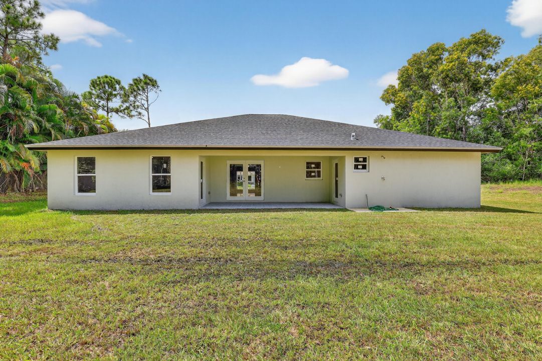 Под контрактом: $545,000 (4 спален, 3 ванн, 2183 Квадратных фут)