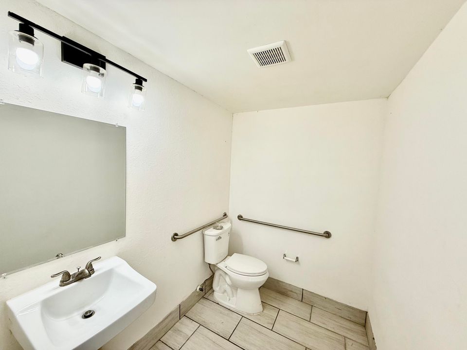 For Sale: $1,300 (0 beds, 0 baths, 6239 Square Feet)