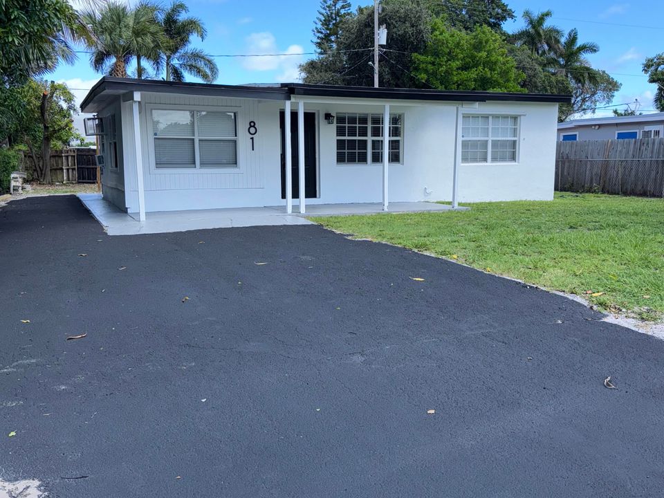 Недавно арендовано: $2,395 (3 спален, 1 ванн, 990 Квадратных фут)