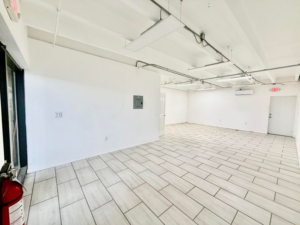 For Sale: $1,400 (0 beds, 0 baths, 6239 Square Feet)