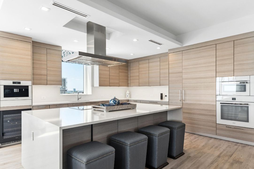 待售: $5,375,000 (4 贝兹, 4 浴室, 3645 平方英尺)