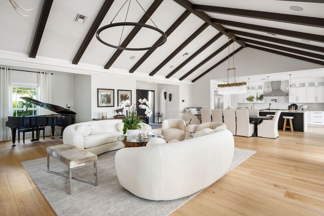 待售: $5,350,000 (4 贝兹, 4 浴室, 5532 平方英尺)