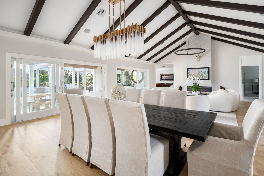 待售: $5,350,000 (4 贝兹, 4 浴室, 5532 平方英尺)